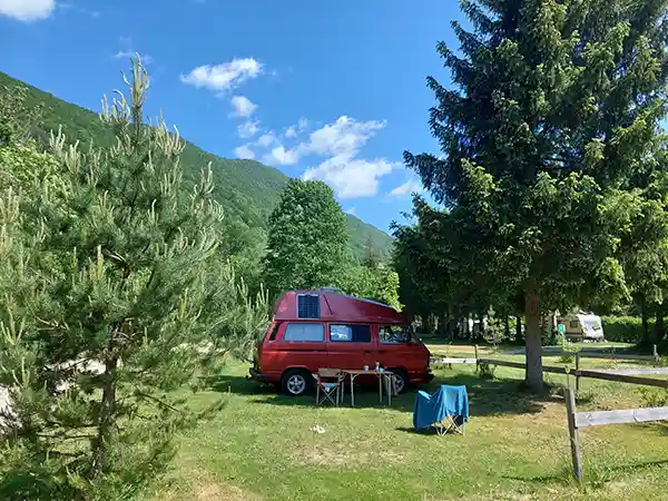 emplacement camping van Haut Jura